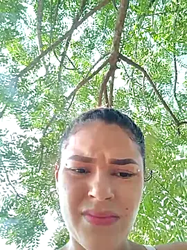 Mommy-Hot online show from March 1, 2025, 2:13 pm