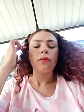 Mommy-Hot online show from September 15, 2025, 1:22 pm