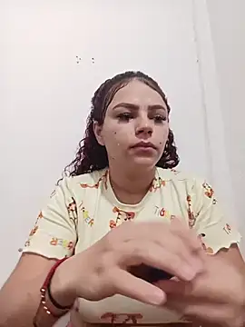 Mommy-Hot online show from April 20, 2026, 1:47 pm