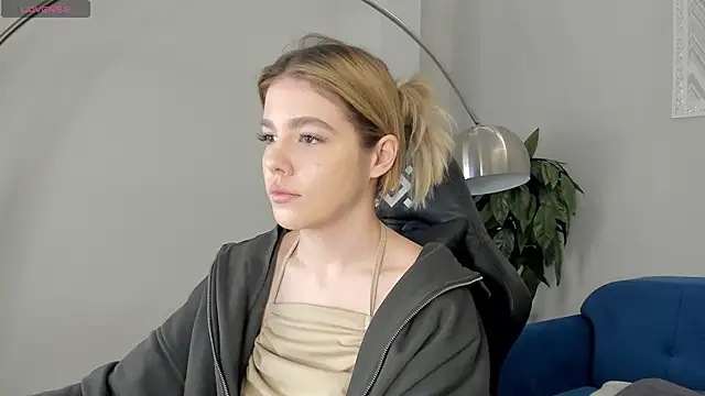 Anna Robinson online show from January 6, 2025, 1:09 am