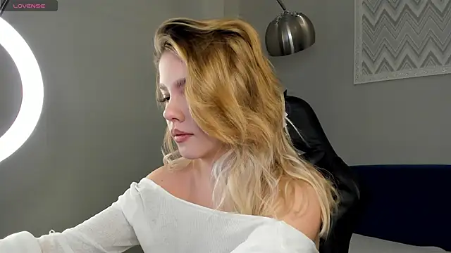 Anna Robinson online show from January 21, 2025, 1:08 am