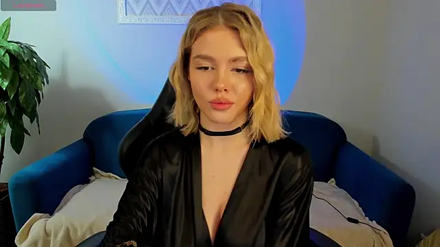 Anna Robinson online show from March 16, 2025, 9:58 pm