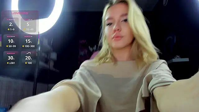 Anna Robinson online show from September 19, 2025, 1:07 am