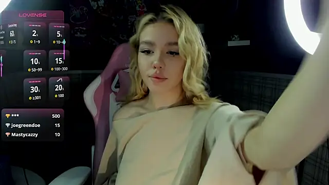 Anna Robinson online show from September 25, 2025, 1:53 am