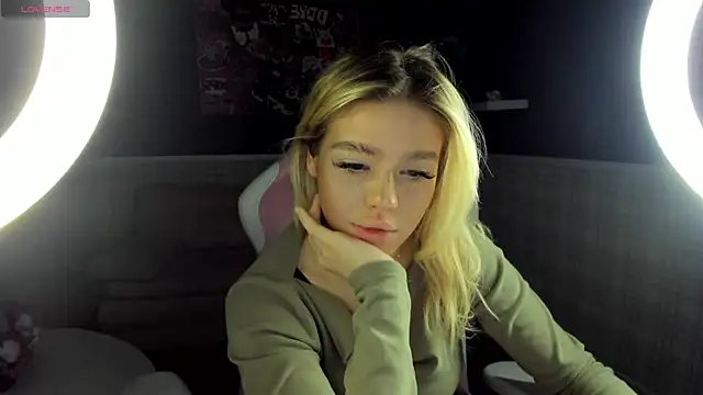 Snapshot of Anna_Robinson chatting on February 9, 2026, 10:58 pm Anna Robinson online show from February 9, 2026, 10:58 pm