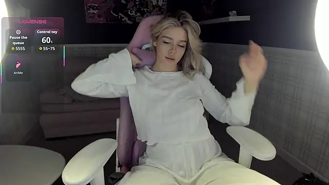 Snapshot of Anna_Robinson chatting on February 19, 2026, 12:28 am Anna Robinson online show from February 19, 2026, 12:28 am