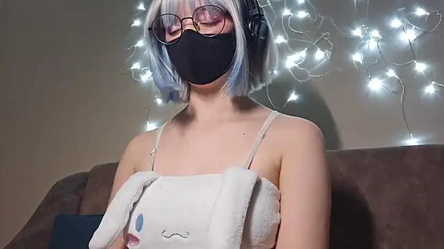 DanaWard online show from September 8, 2025, 8:08 pm