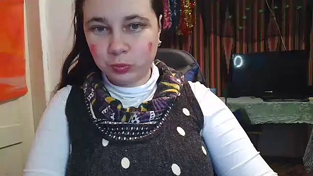 Cora Maro online show from November 4, 2025, 12:37 pm