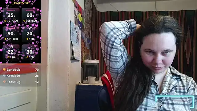 Snapshot of Cora_Maro chatting on April 29, 2026, 2:48 am Cora Maro online show from April 29, 2026, 2:48 am