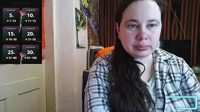 Snapshot of Cora_Maro chatting on May 1, 2026, 11:31 pm Cora Maro online show from May 1, 2026, 11:31 pm
