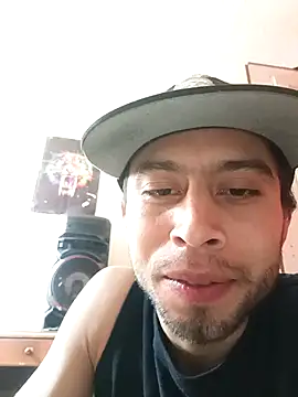 Snapshot of Mich_Stev9524 chatting on February 4, 2026, 9:09 pm Mich Stev9524 online show from February 4, 2026, 9:09 pm