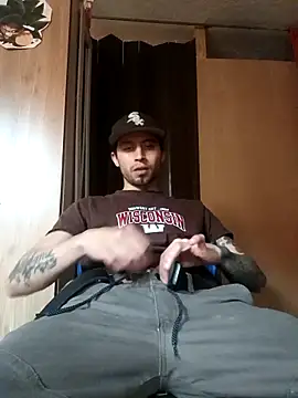 Snapshot of Mich_Stev9524 chatting on February 9, 2026, 10:58 pm Mich Stev9524 online show from February 9, 2026, 10:58 pm