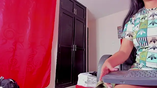 DakotaHoland online show from March 2, 2025, 7:12 pm