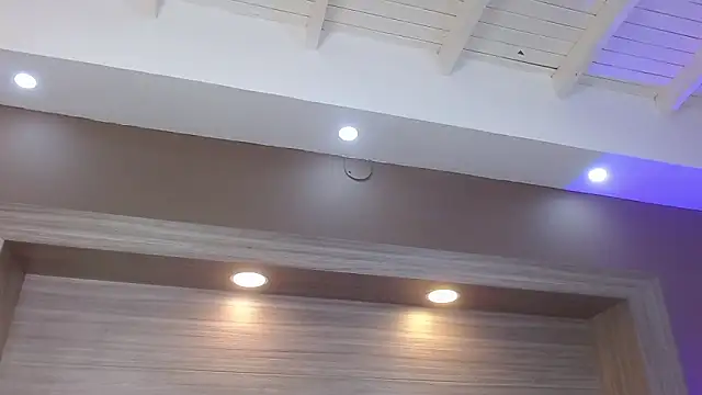 AbigailWilliams  online show from April 20, 2026, 11:35 am