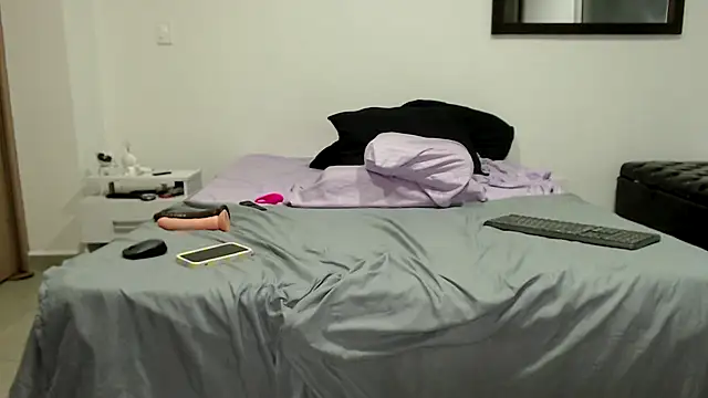 AnnieRoss69 online show from December 6, 2024, 12:34 am