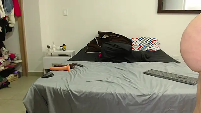 AnnieRoss69 online show from February 28, 2025, 3:37 pm