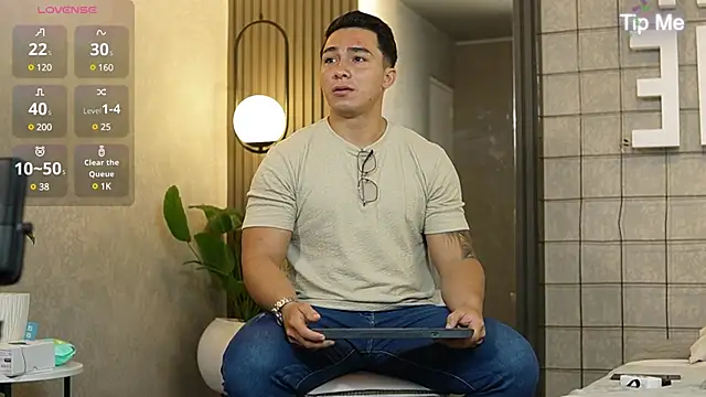 Ryan Hunt online show from January 5, 2025, 1:04 pm