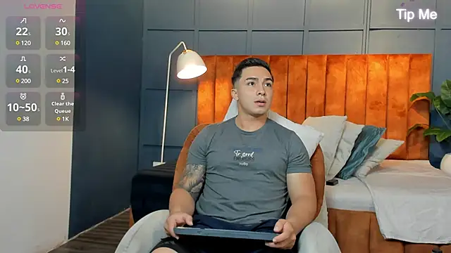 Ryan Hunt online show from January 28, 2025, 12:11 pm