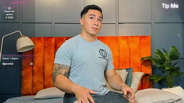 Ryan Hunt online show from February 7, 2025, 3:52 pm