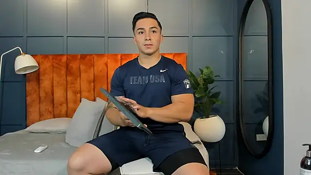 Ryan Hunt online show from February 8, 2025, 12:50 pm