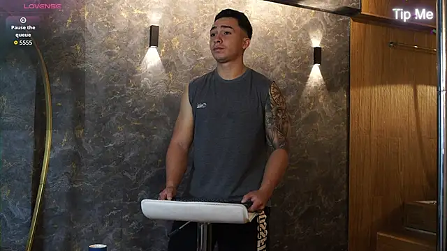 Ryan Hunt online show from November 25, 2025, 11:43 am