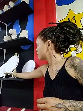 LorenRosse online show from February 13, 2025, 12:02 am