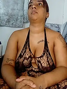 Snapshot of GORGEOUSLIPS chatting on December 21, 2025, 12:01 pm GORGEOUSLIPS online show from December 21, 2025, 12:01 pm