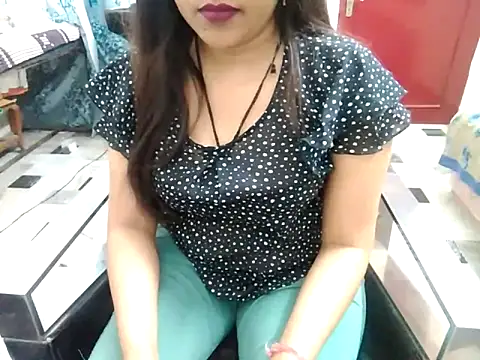 aarushi sharmaa online show from February 19, 2025, 1:50 pm