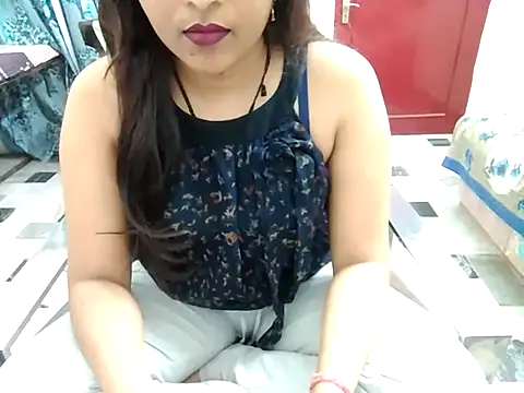 aarushi sharmaa online show from February 26, 2025, 1:32 am