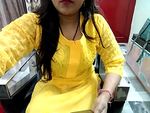 aarushi sharmaa online show from September 12, 2025, 3:34 pm