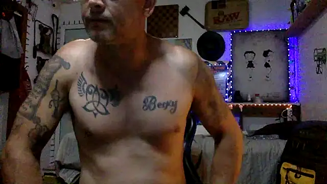 Snapshot of Buffshagswell chatting on April 30, 2026, 9:19 pm Buffshagswell online show from April 30, 2026, 9:19 pm