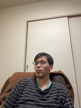 ryusei18570 online show from February 8, 2025, 4:14 pm