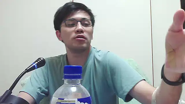 ryusei18570 online show from September 13, 2025, 3:12 pm