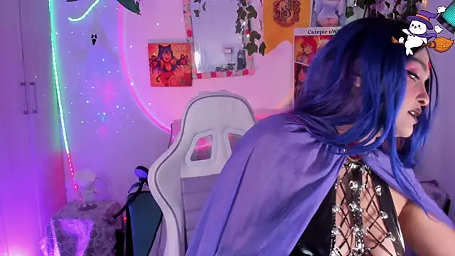 Snapshot of cutepie_uwu_ chatting on November 30, 2025, 12:14 am cutepie uwu online show from November 30, 2025, 12:14 am