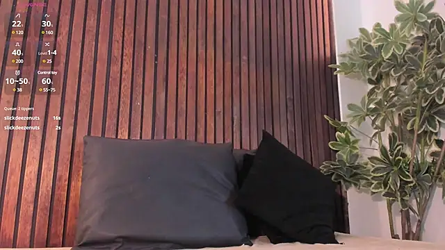 Jennmiiller  online show from January 31, 2025, 6:25 pm