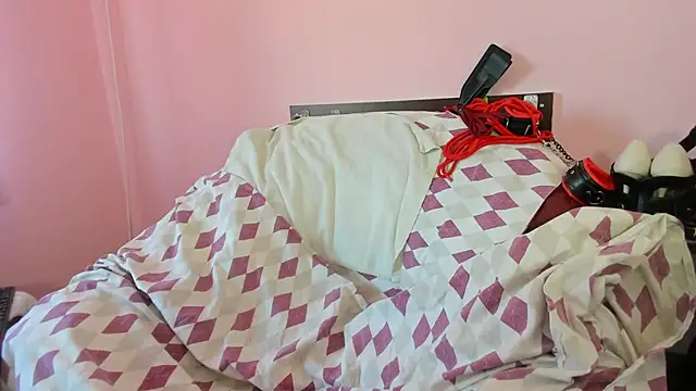 Snapshot of HotSweetAngel chatting on February 24, 2025, 10:37 am HotSweetAngel online show from February 24, 2025, 10:37 am