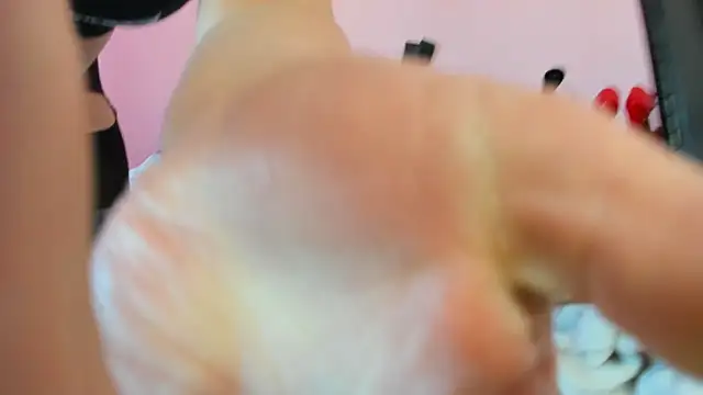 Snapshot of HotSweetAngel chatting on February 25, 2025, 11:41 am HotSweetAngel online show from February 25, 2025, 11:41 am