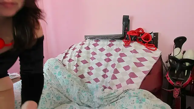 Snapshot of HotSweetAngel chatting on March 5, 2025, 7:49 am HotSweetAngel online show from March 5, 2025, 7:49 am