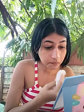 Julix A online show from November 16, 2025, 7:30 pm