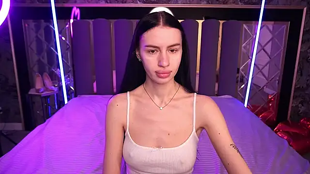 Snow WhiteeeX online show from February 9, 2026, 6:39 am