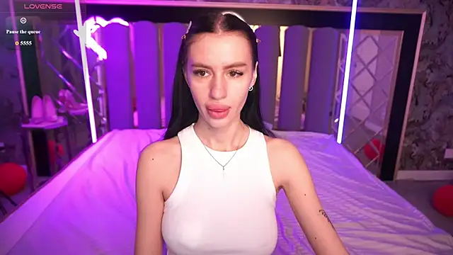 Snow WhiteeeX online show from March 28, 2026, 6:35 am