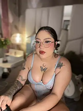 AHRI LEE online show from December 15, 2024, 3:02 am