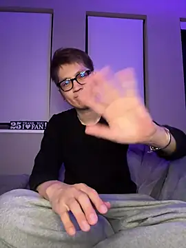 kensnb online show from March 11, 2025, 8:53 pm