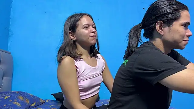 Snapshot of frank_and_claudette chatting on February 3, 2025, 2:13 pm frank and claudette online show from February 3, 2025, 2:13 pm