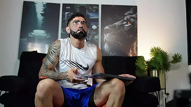 Austin bolt online show from September 18, 2025, 4:25 am