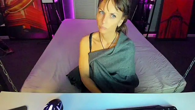 Snapshot of Elizabe_th chatting on January 29, 2025, 9:17 pm Elizabe th online show from January 29, 2025, 9:17 pm