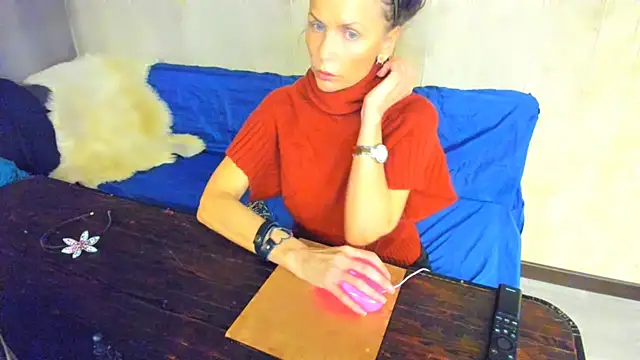 Snapshot of Elizabe_th chatting on July 24, 2026, 8:07 pm Elizabe th online show from July 24, 2026, 8:07 pm