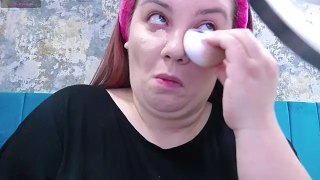 MelanieBrownn online show from December 31, 2024, 3:12 am