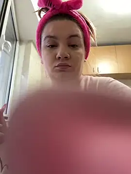 MelanieBrownn online show from February 9, 2025, 5:50 am