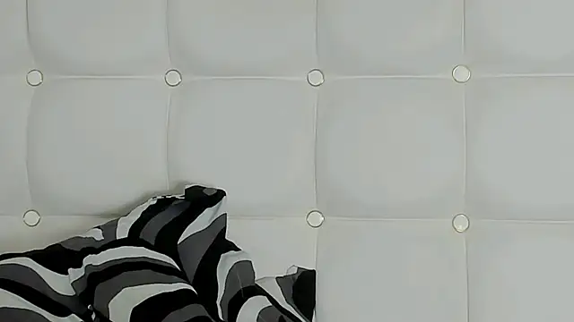 MelanieBrownn online show from February 23, 2025, 9:48 pm